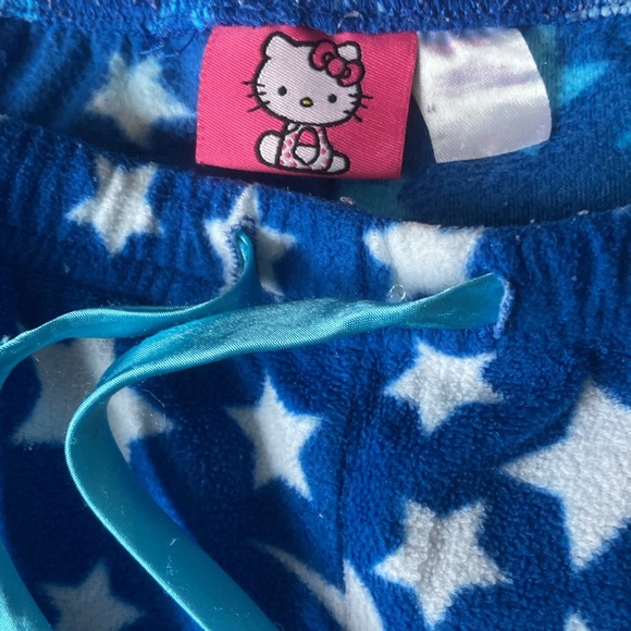Hello Kitty pajamas - Picture 9 of 10
